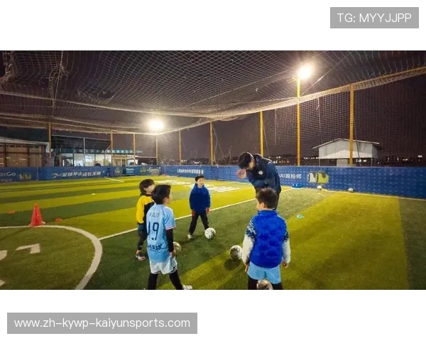 足球训练中的小场对抗与技术细化